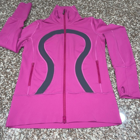Lululemon In Stride Jacket Magenta - Picture 4 of 9